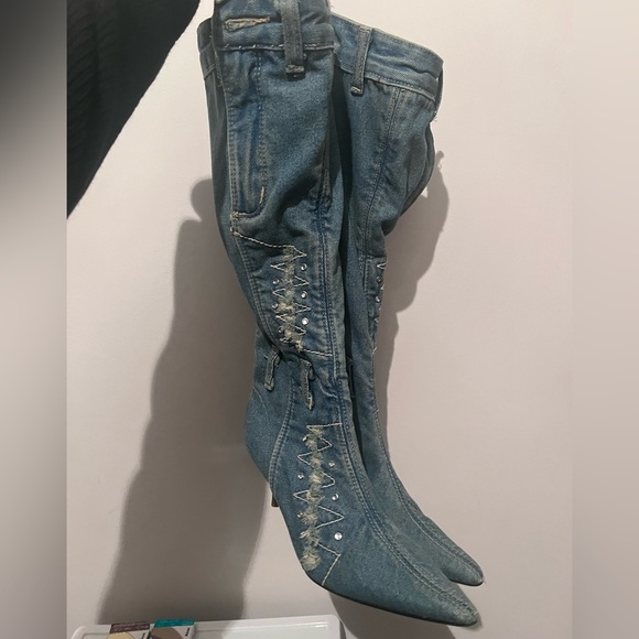 Reworked denim heels - Picture 3 of 7